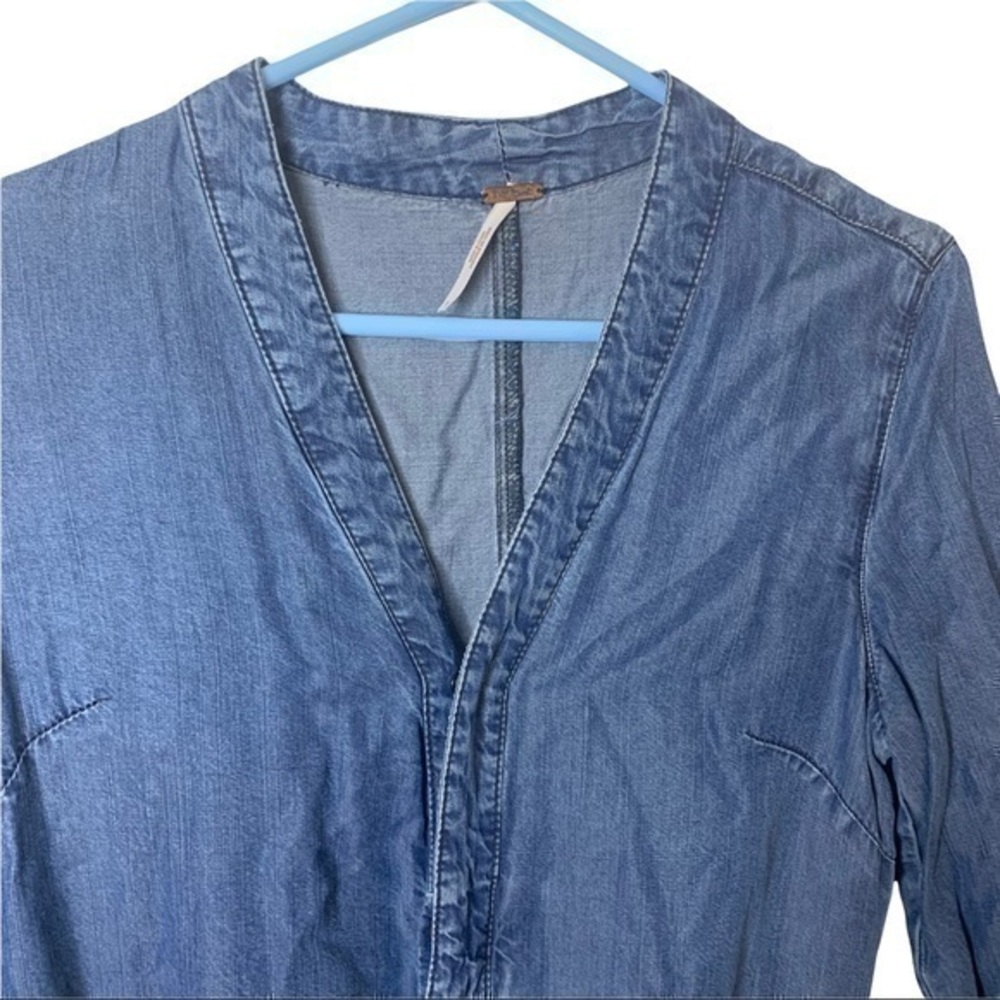 FREE PEOPLE LOU DENIM BELTED CHAMBRAY V-NECK JUMPSUIT - Picture 9 of 16